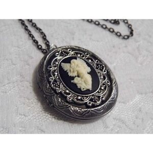 Anniversary mom wedding Angel Guardian Antique Silver Locket Necklace Photo